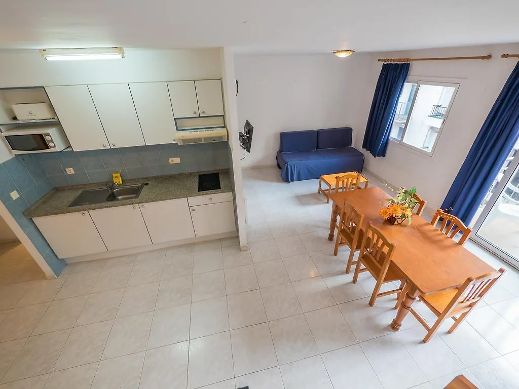 Apartamentos Ar Easy Nautic 블랑스
