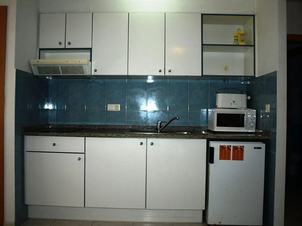 Apartamentos Ar Easy Nautic 블랑스 아파트